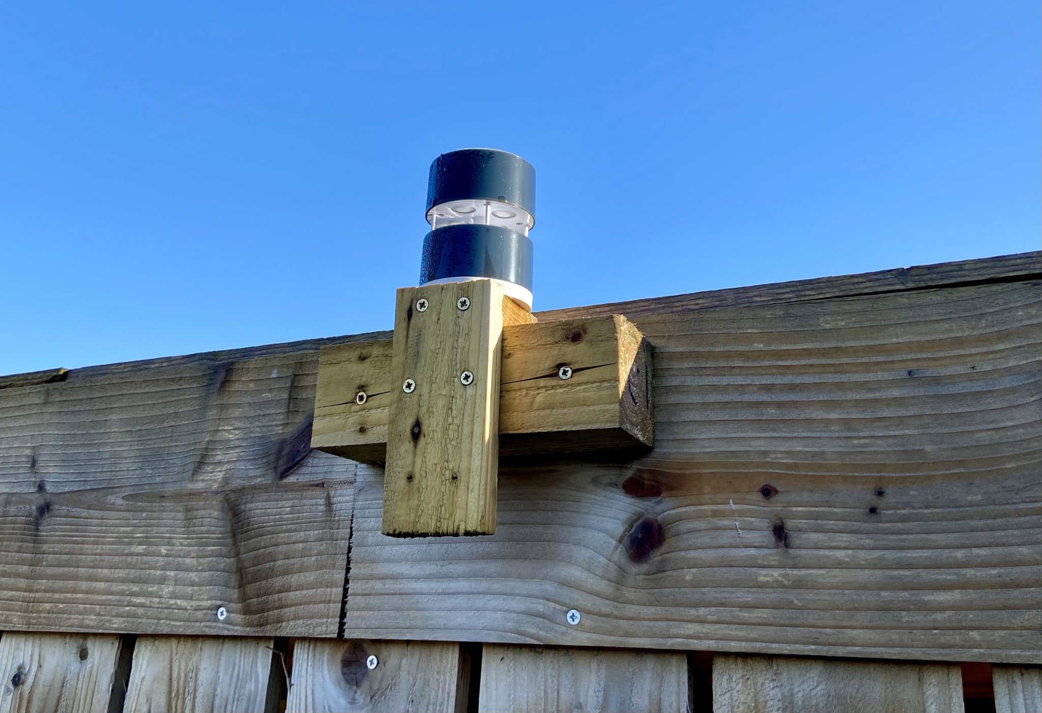 How to mount the Netatmo anemometer and rain gauge » My Home Farm