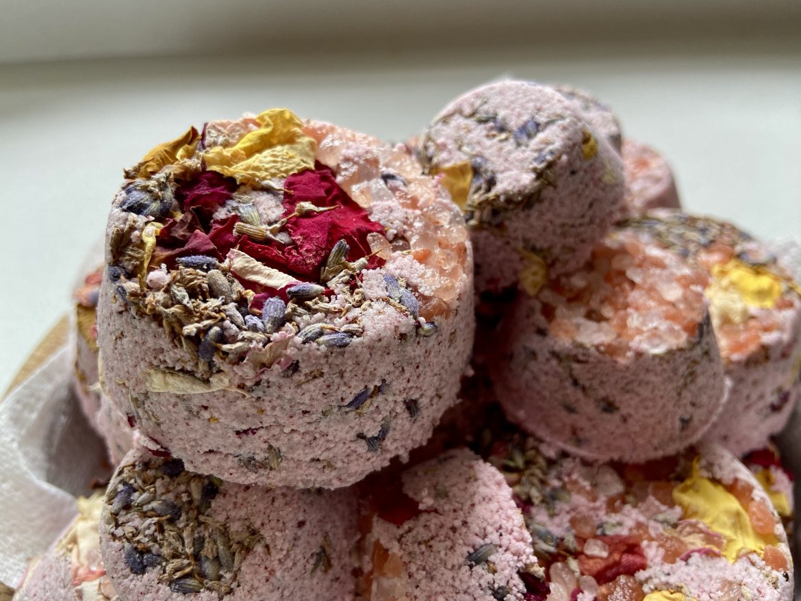 How to make your own bath bombs
